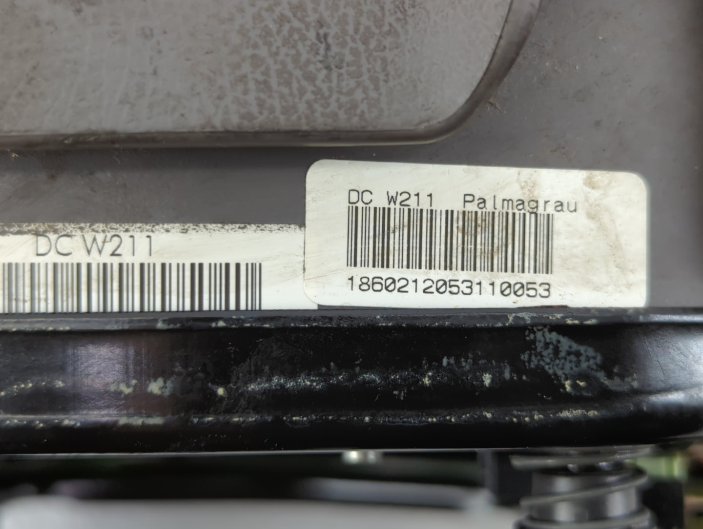 2006 Mercedes-Benz E320 Air Bag Driver Left Steering Wheel Mounted P/N:2118206110 Fits OEM Used Auto Parts - Oemusedautoparts1.com