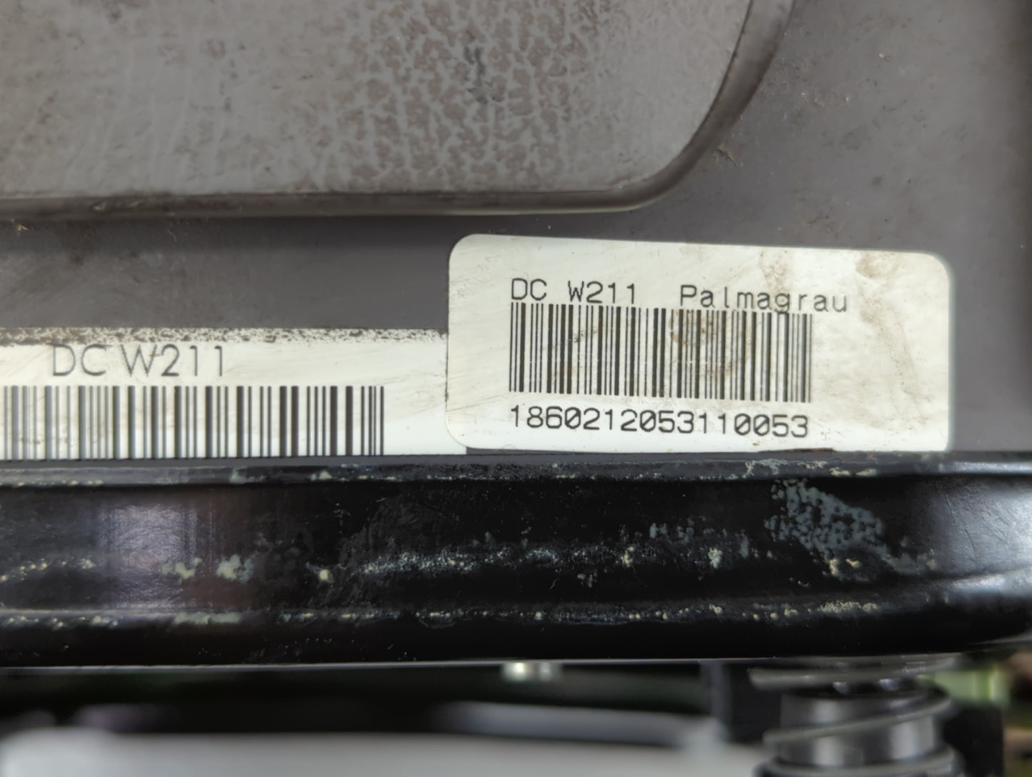 2006 Mercedes-Benz E320 Air Bag Driver Left Steering Wheel Mounted P/N:2118206110 Fits OEM Used Auto Parts - Oemusedautoparts1.com