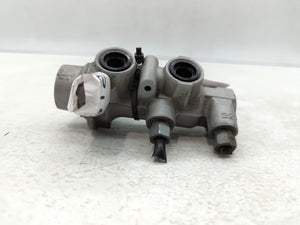 2013-2016 Ford Fusion Brake Master Cylinder