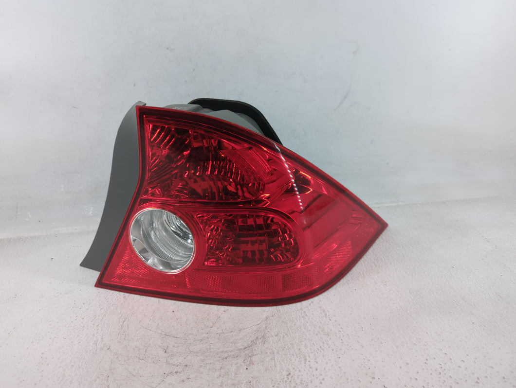 2004-2005 Honda Civic Tail Light Assembly Passenger Right OEM P/N:W21/5W Fits 2004 2005 OEM Used Auto Parts