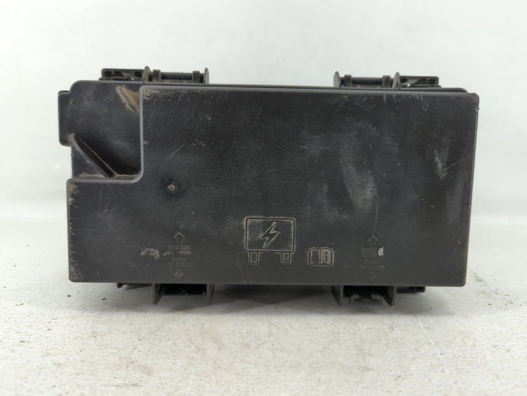 2012-2012 Chrysler Town & Country Fusebox Fuse Box Relay Module Tipm