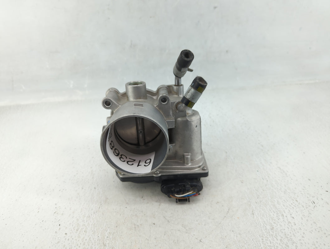 2019-2020 Hyundai Veloster Throttle Body P/N:5532 07C13 35100-2E400 Fits 2012 2013 2014 2015 2016 2018 2019 2020 2021 OEM Used Auto Parts