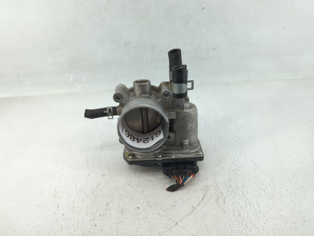 2012-2017 Hyundai Veloster Throttle Body P/N:5301 3P30 35100-2B300 Fits 2012 2013 2014 2015 2016 2017 2018 2019 OEM Used Auto Parts