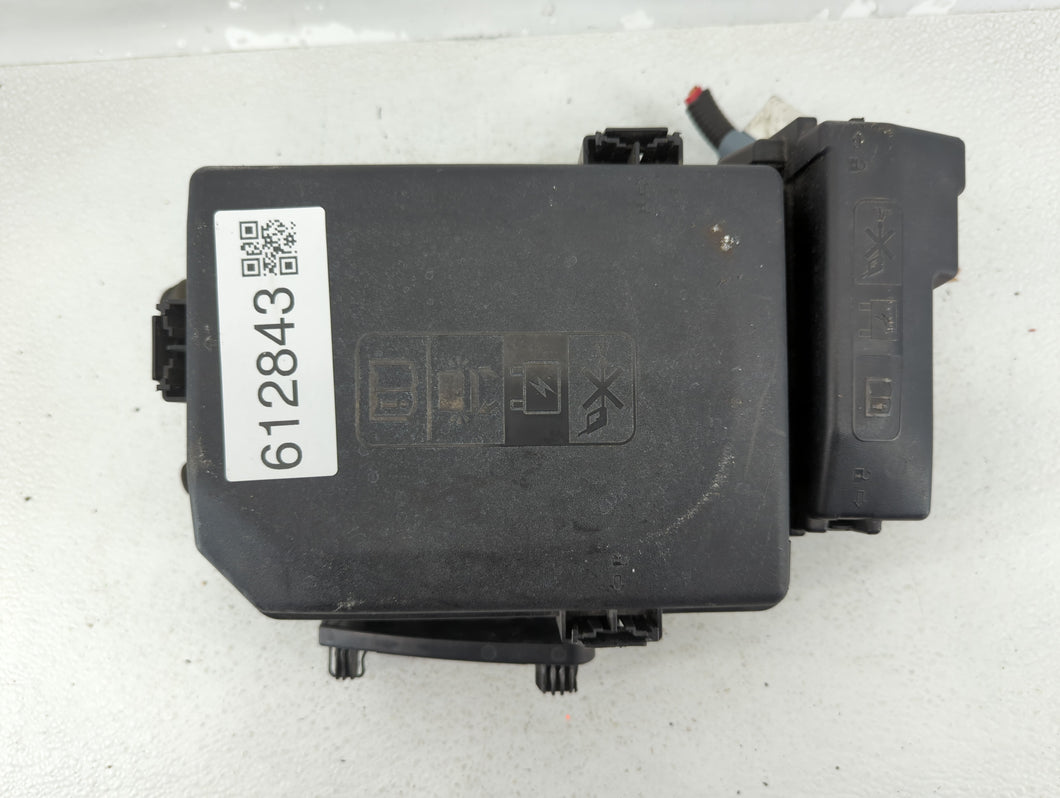 2016-2020 Buick Envision Fusebox Fuse Box Panel Relay Module P/N:84067158 Fits 2016 2017 2018 2019 2020 OEM Used Auto Parts