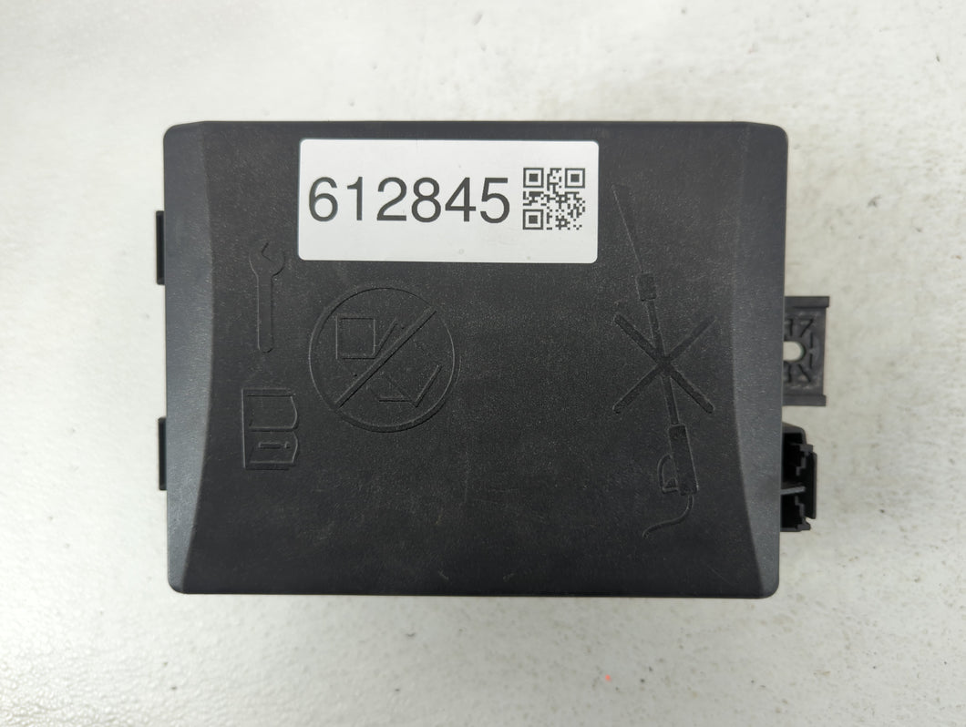 2012-2013 Chevrolet Sonic Fusebox Fuse Box Panel Relay Module P/N:95315649 Fits 2012 2013 OEM Used Auto Parts