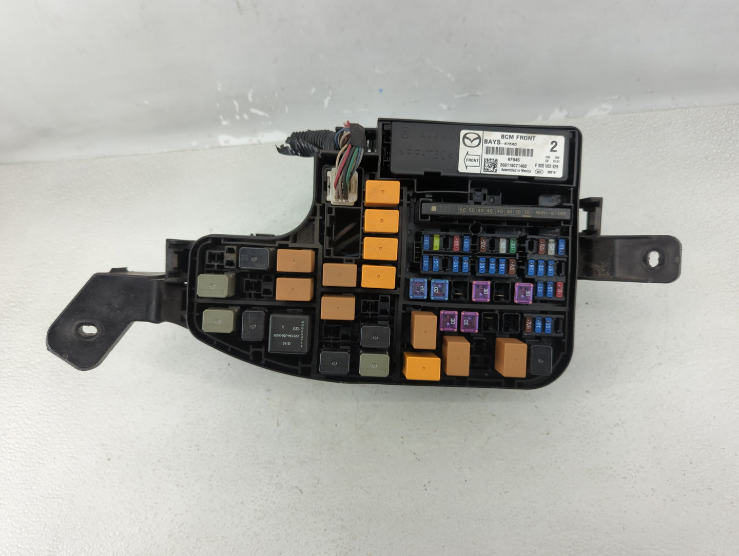 2016 Mazda 3 Fusebox Fuse Box Panel Relay Module P/N:BAYS-675X0 KDY5-675X0 Fits OEM Used Auto Parts - Oemusedautoparts1.com