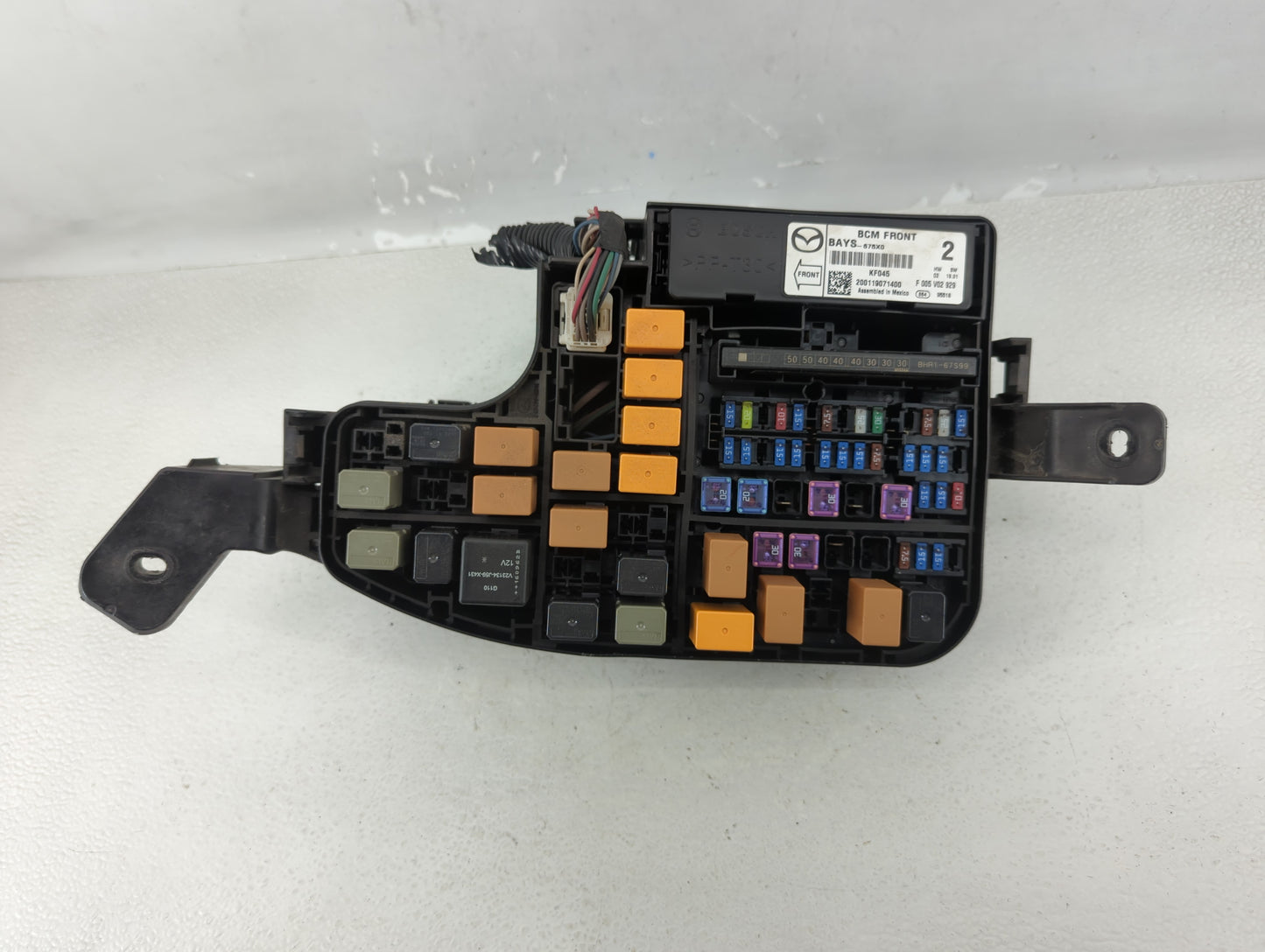 2016 Mazda 3 Fusebox Fuse Box Panel Relay Module P/N:BAYS-675X0 KDY5-675X0 Fits OEM Used Auto Parts - Oemusedautoparts1.com