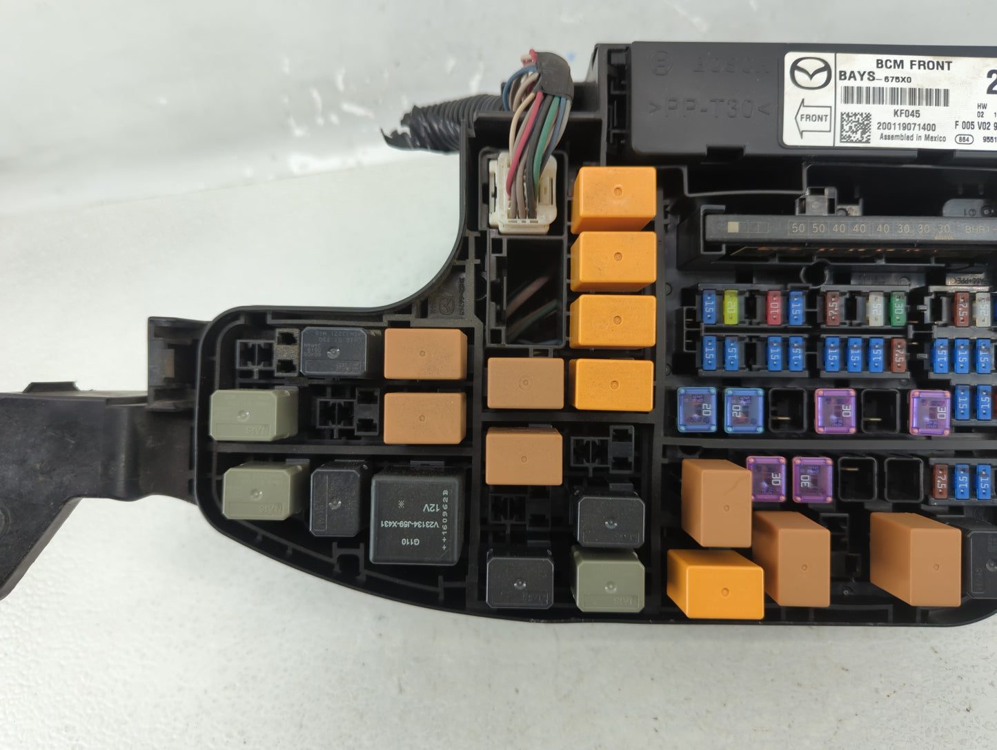 2016 Mazda 3 Fusebox Fuse Box Panel Relay Module P/N:BAYS-675X0 KDY5-675X0 Fits OEM Used Auto Parts - Oemusedautoparts1.com