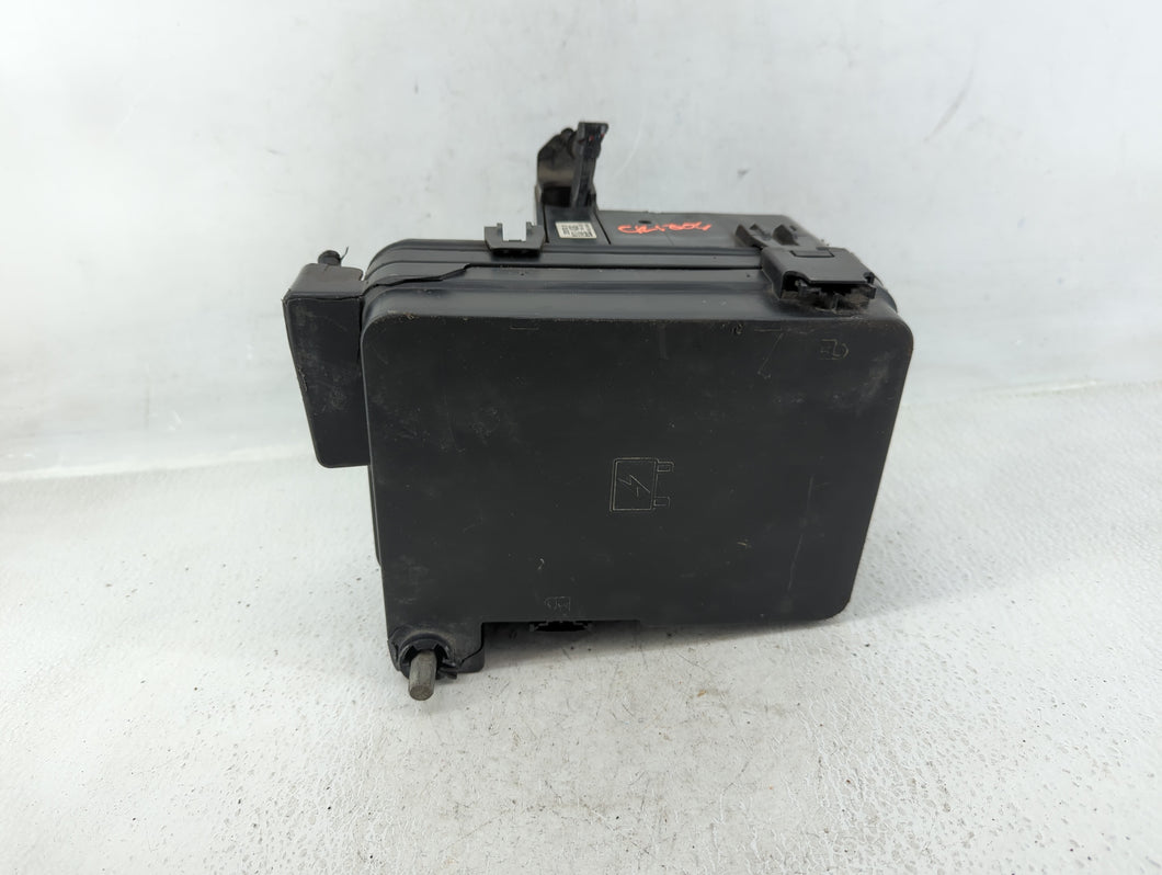 2013-2016 Chevrolet Equinox Fusebox Fuse Box Panel Relay Module P/N:22929763_01 Fits 2013 2014 2015 2016 OEM Used Auto Parts