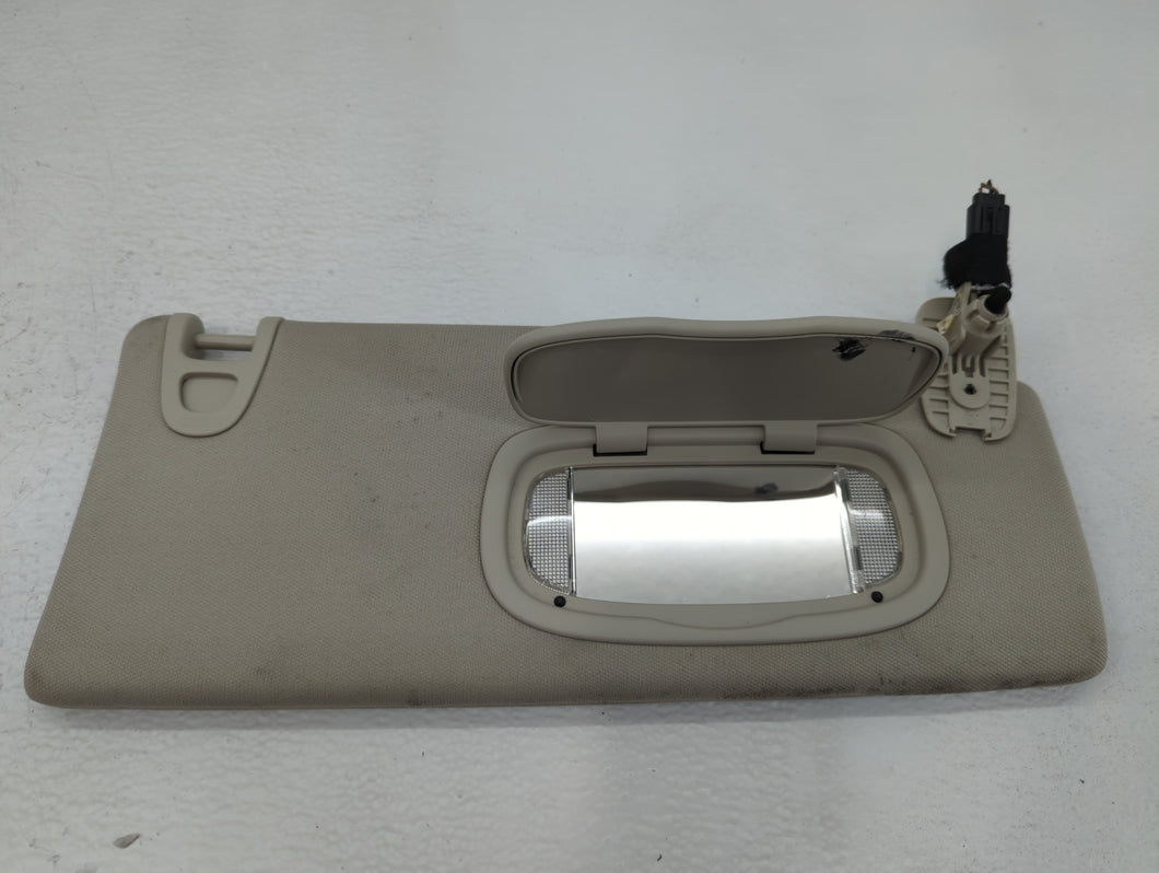 2014-2018 Jeep Cherokee Sun Visor Shade Replacement Passenger Right Mirror Fits 2014 2015 2016 2017 2018 OEM Used Auto Parts