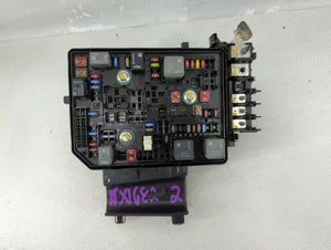 2016-2017 Chevrolet Cruze Fusebox Fuse Box Panel Relay Module P/N:812461952 39049710 Fits 2016 2017 OEM Used Auto Parts