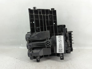 2016-2017 Chevrolet Cruze Fusebox Fuse Box Panel Relay Module P/N:812461952 39049710 Fits 2016 2017 OEM Used Auto Parts