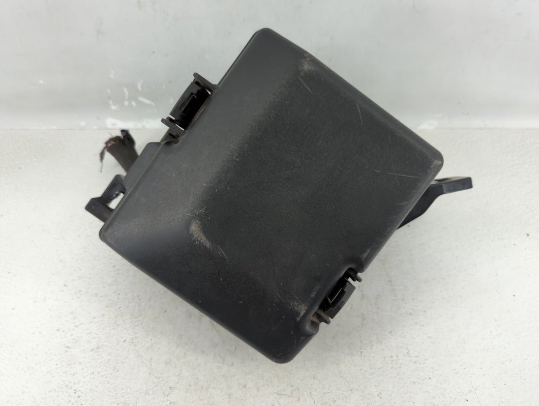 2017-2019 Kia Cadenza Fusebox Fuse Box Panel Relay Module P/N:91950-F6820 Fits 2017 2018 2019 OEM Used Auto Parts