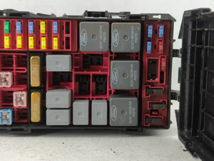 2004-2011 Lincoln Town Car Fusebox Fuse Box Panel Relay Module P/N:2C7T-14N003-AA Fits 2004 2005 2006 2007 2008 2009 2010 2011 OEM Used Auto Parts