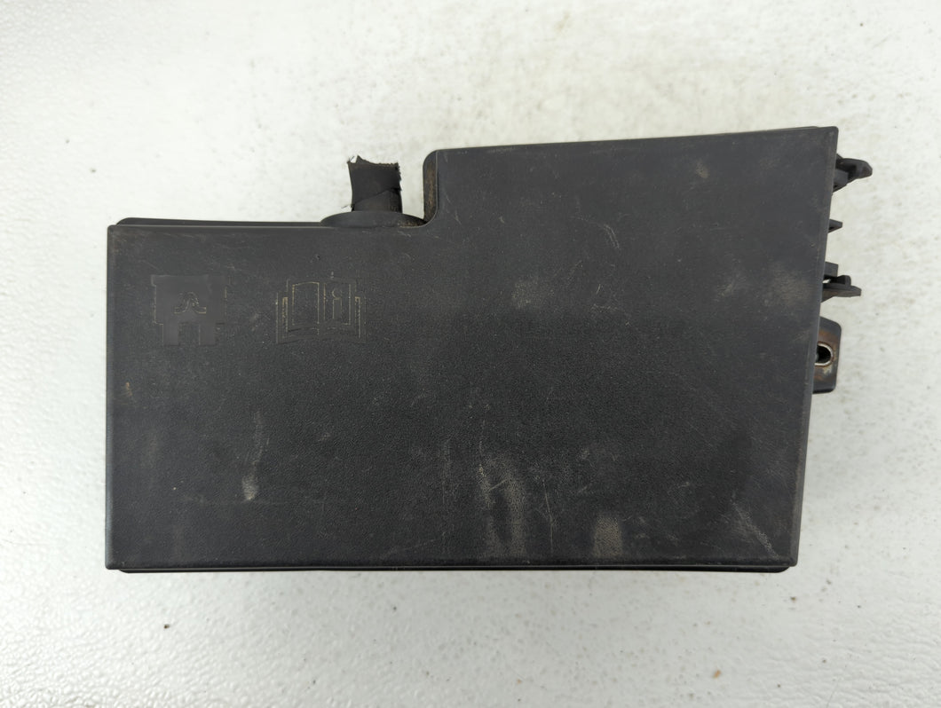 2013-2016 Ford Escape Fusebox Fuse Box Panel Relay Module P/N:AV6T-14A067-AD Fits 2013 2014 2015 2016 OEM Used Auto Parts