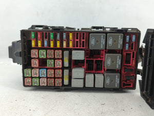 2008 Ford Crown Victoria Fusebox Fuse Box Panel Relay Module P/N:207T-14N003-AA Fits OEM Used Auto Parts
