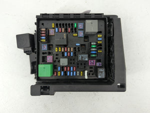 2020-2022 Chevrolet Traverse Fusebox Fuse Box Panel Relay Module P/N:21117 0175 85511697 Fits 2019 2020 2021 2022 OEM Used Auto Parts