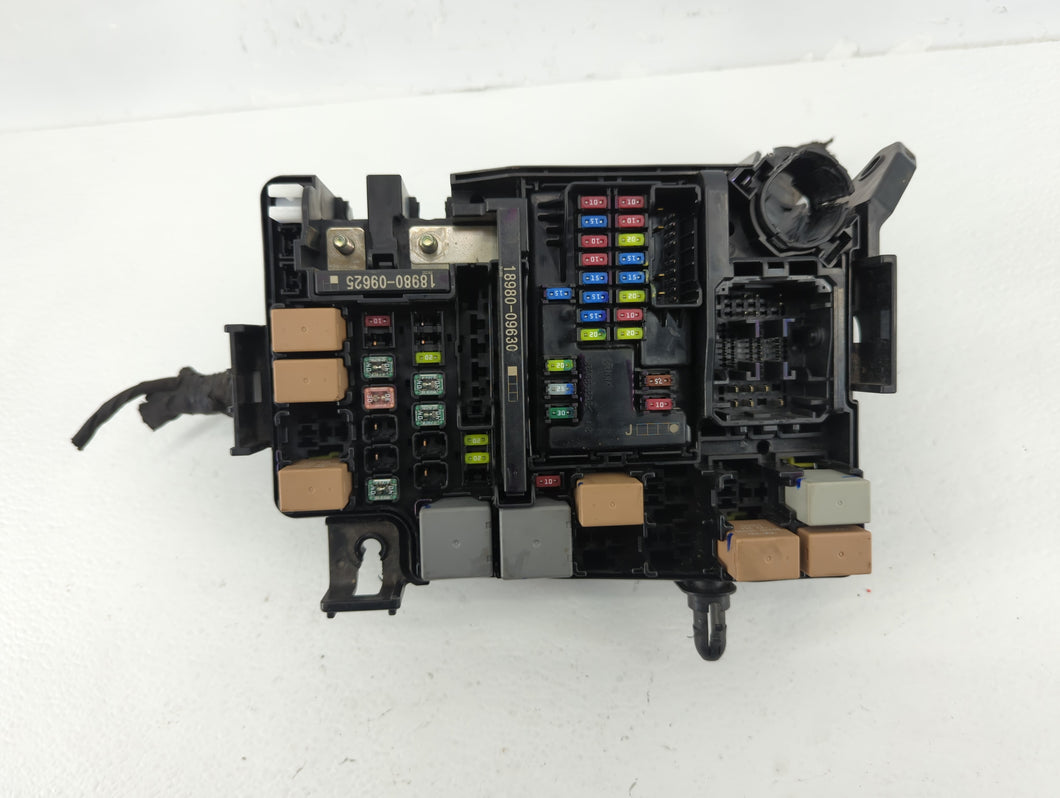 2018 Hyundai Elantra Fusebox Fuse Box Panel Relay Module P/N:1712010129 Fits OEM Used Auto Parts