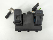 2017-2020 Lincoln Mkz Fusebox Fuse Box Panel Relay Module P/N:HG9T-14D068BC_01 Fits 2017 2018 2019 2020 OEM Used Auto Parts