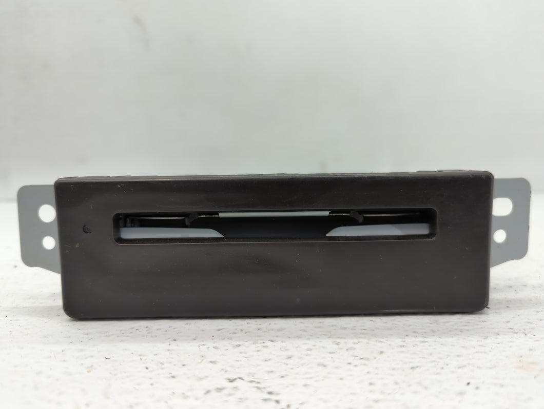 2015-2019 Chevrolet Silverado 1500 Radio AM FM Cd Player Receiver Replacement P/N:84016435 1359 4481 Fits OEM Used Auto Parts