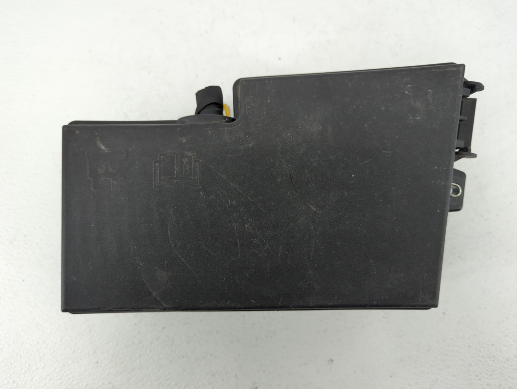 2013-2016 Ford Escape Fusebox Fuse Box Panel Relay Module P/N:AV6T-14A067-AC Fits 2013 2014 2015 2016 OEM Used Auto Parts