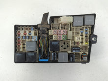 2017-2018 Ford Focus Fusebox Fuse Box Panel Relay Module P/N:AV6T-14A067-AD Fits 2017 2018 OEM Used Auto Parts