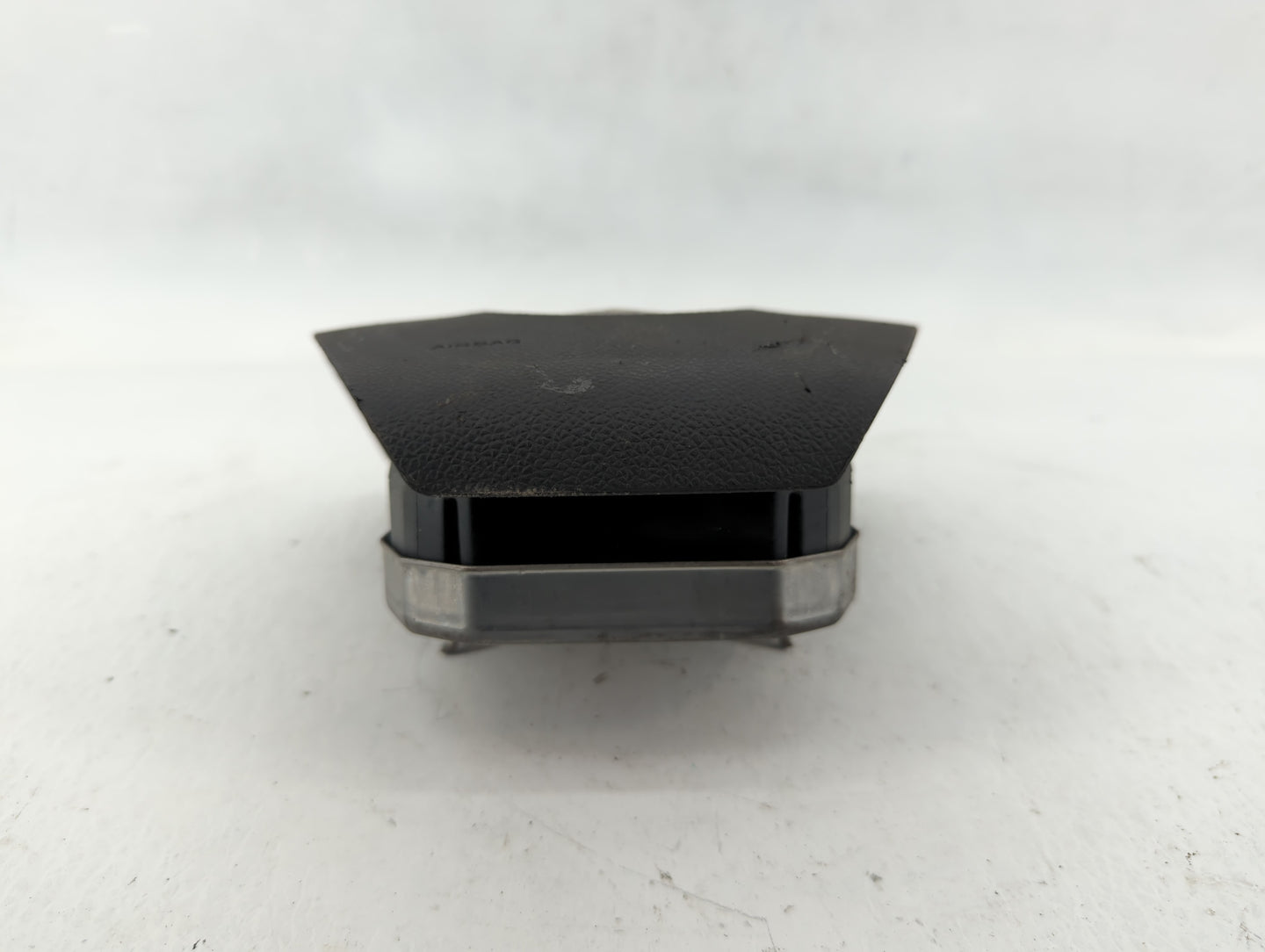 2012 Chevrolet Traverse Air Bag Driver Left Steering Wheel Mounted P/N:AB2576Z201110244 AB2575Z265110058, MCCW2380792 Fits OEM Used Auto Parts - Oemusedautoparts1.com