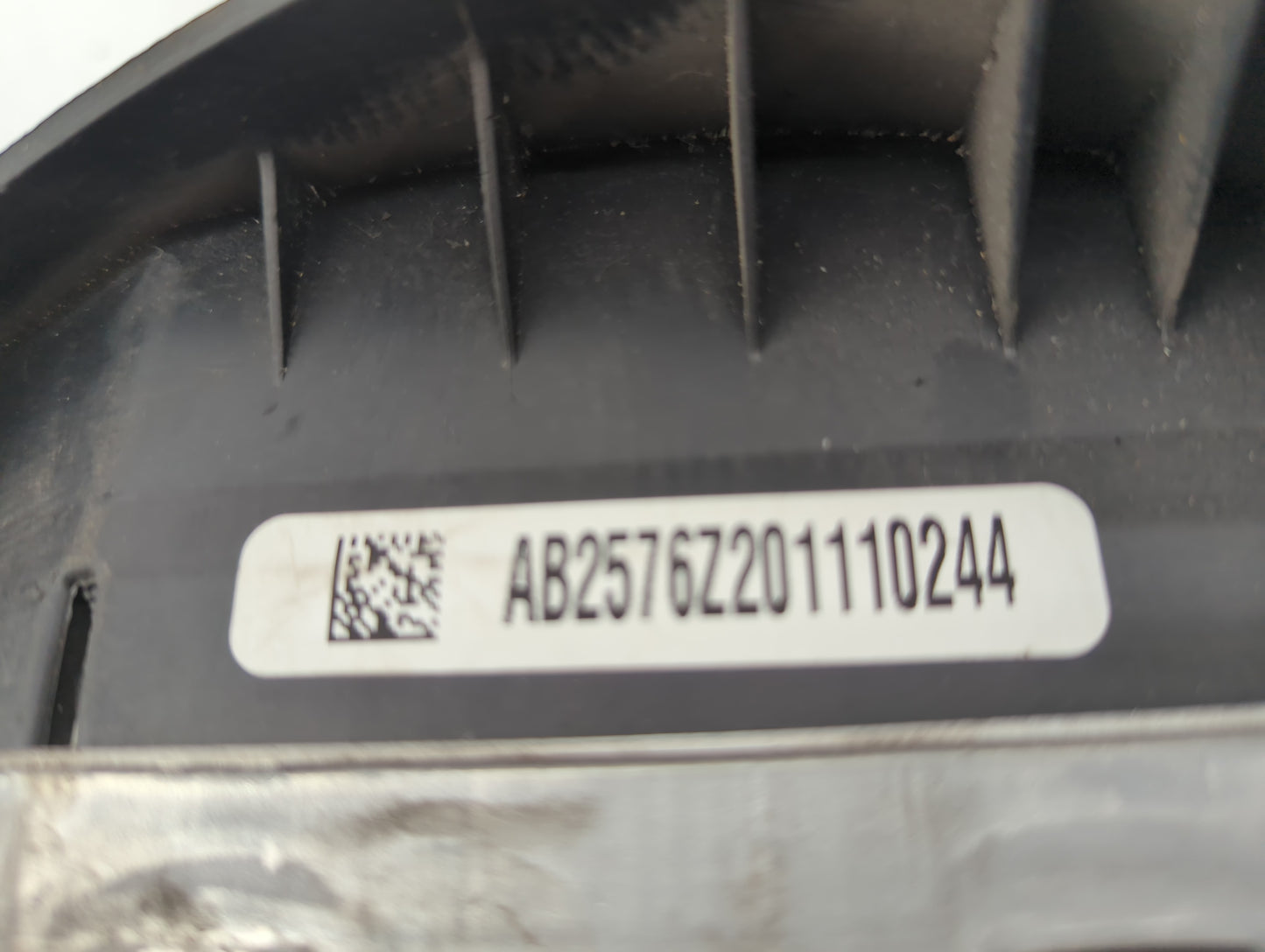 2012 Chevrolet Traverse Air Bag Driver Left Steering Wheel Mounted P/N:AB2576Z201110244 AB2575Z265110058, MCCW2380792 Fits OEM Used Auto Parts - Oemusedautoparts1.com