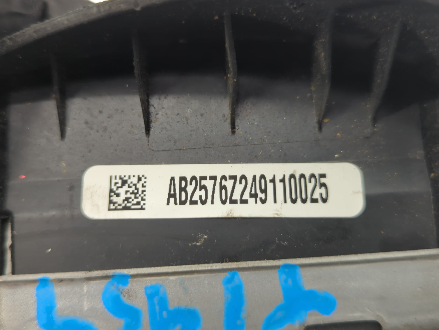 2012 Chevrolet Traverse Air Bag Driver Left Steering Wheel Mounted P/N:AB2576Z249110025 Fits OEM Used Auto Parts - Oemusedautoparts1.com