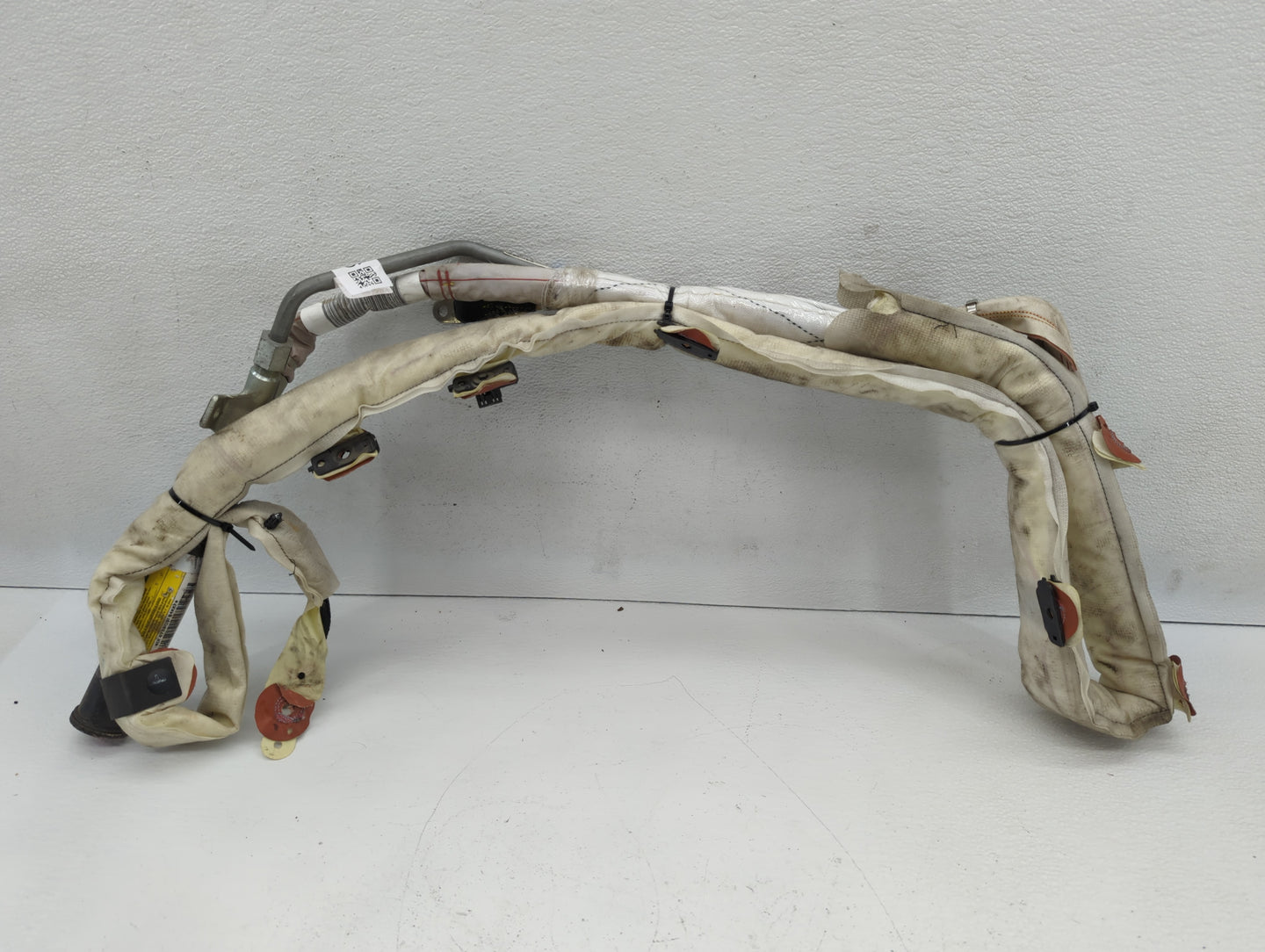 2004-2009 Cadillac Srx Air Bag Passenger Right Dashboard OEM P/N:DF4730Q9F04KKF Fits Fits 2004 2005 2006 2007 2008 2009 OEM Used Auto Parts - Oemusedautoparts1.com
