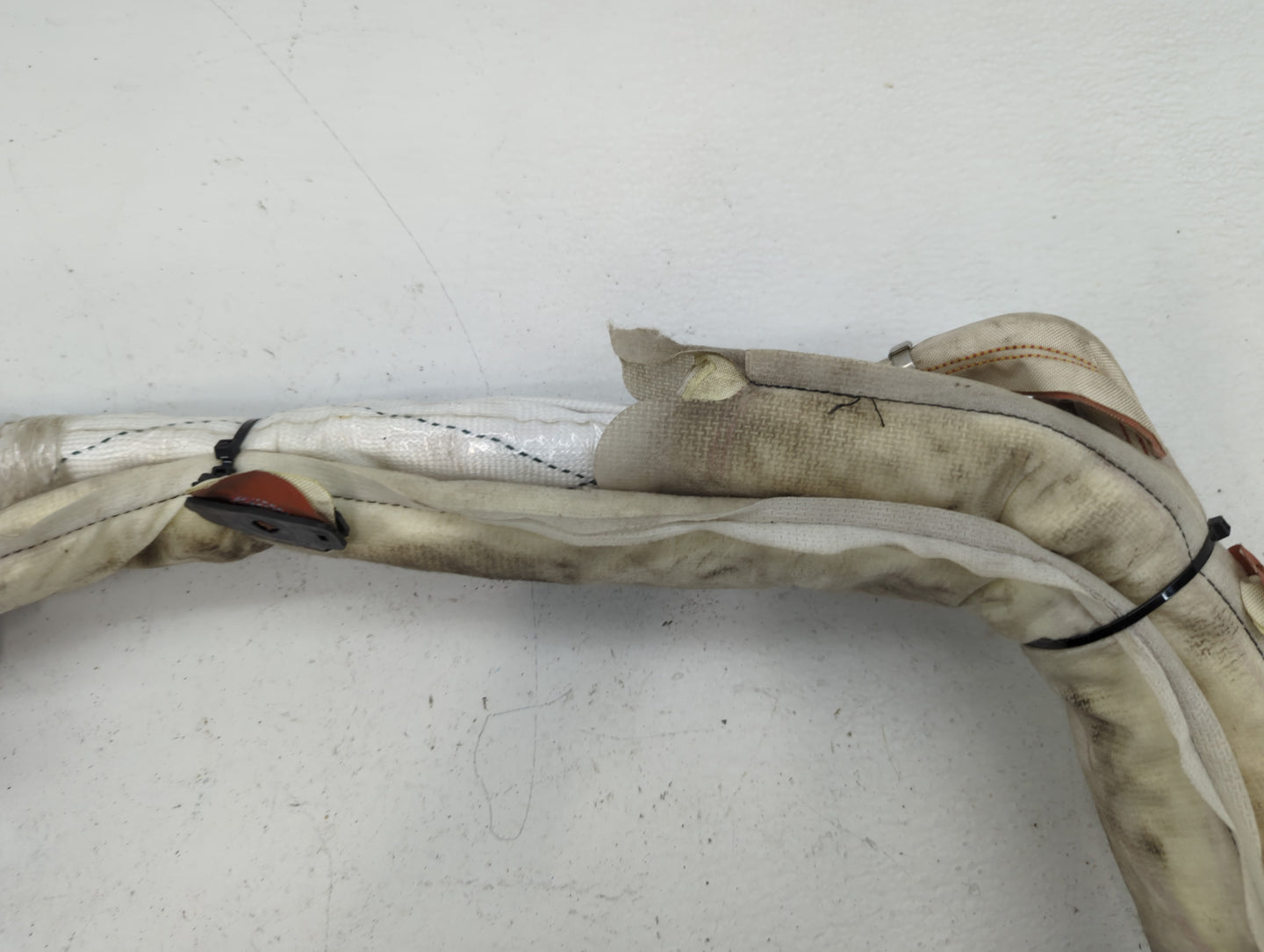 2004-2009 Cadillac Srx Air Bag Passenger Right Dashboard OEM P/N:DF4730Q9F04KKF Fits Fits 2004 2005 2006 2007 2008 2009 OEM Used Auto Parts - Oemusedautoparts1.com