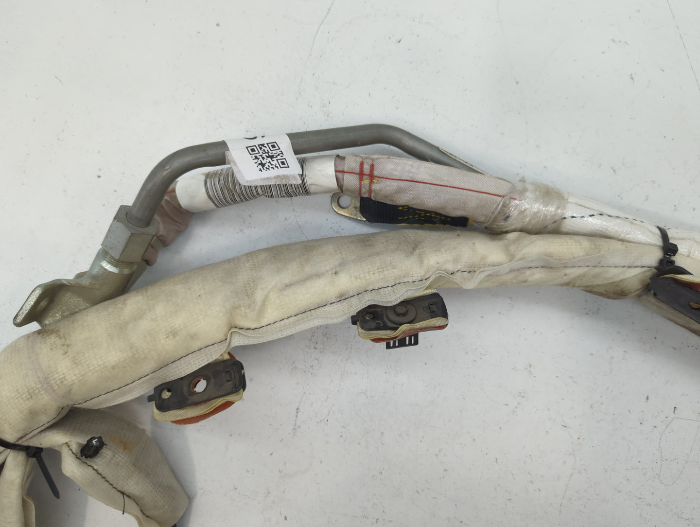 2004-2009 Cadillac Srx Air Bag Passenger Right Dashboard OEM P/N:DF4730Q9F04KKF Fits Fits 2004 2005 2006 2007 2008 2009 OEM Used Auto Parts - Oemusedautoparts1.com