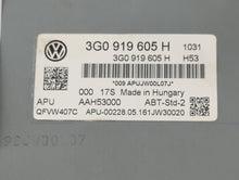 2017 Volkswagen Golf Radio AM FM Cd Player Receiver Replacement P/N:3G0 919 605 H Fits 2018 2019 2020 OEM Used Auto Parts