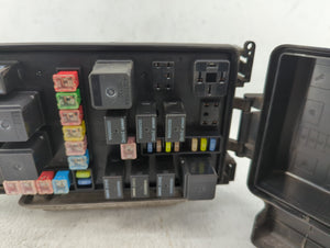 2006-2007 Chrysler 300 Fusebox Fuse Box Panel Relay Module P/N:P04692031AH A Fits 2006 2007 OEM Used Auto Parts