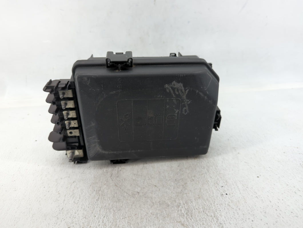 2018-2022 Chevrolet Equinox Fusebox Fuse Box Panel Relay Module P/N:23246682 84974743 Fits 2018 2019 2020 2021 2022 OEM Used Auto Parts