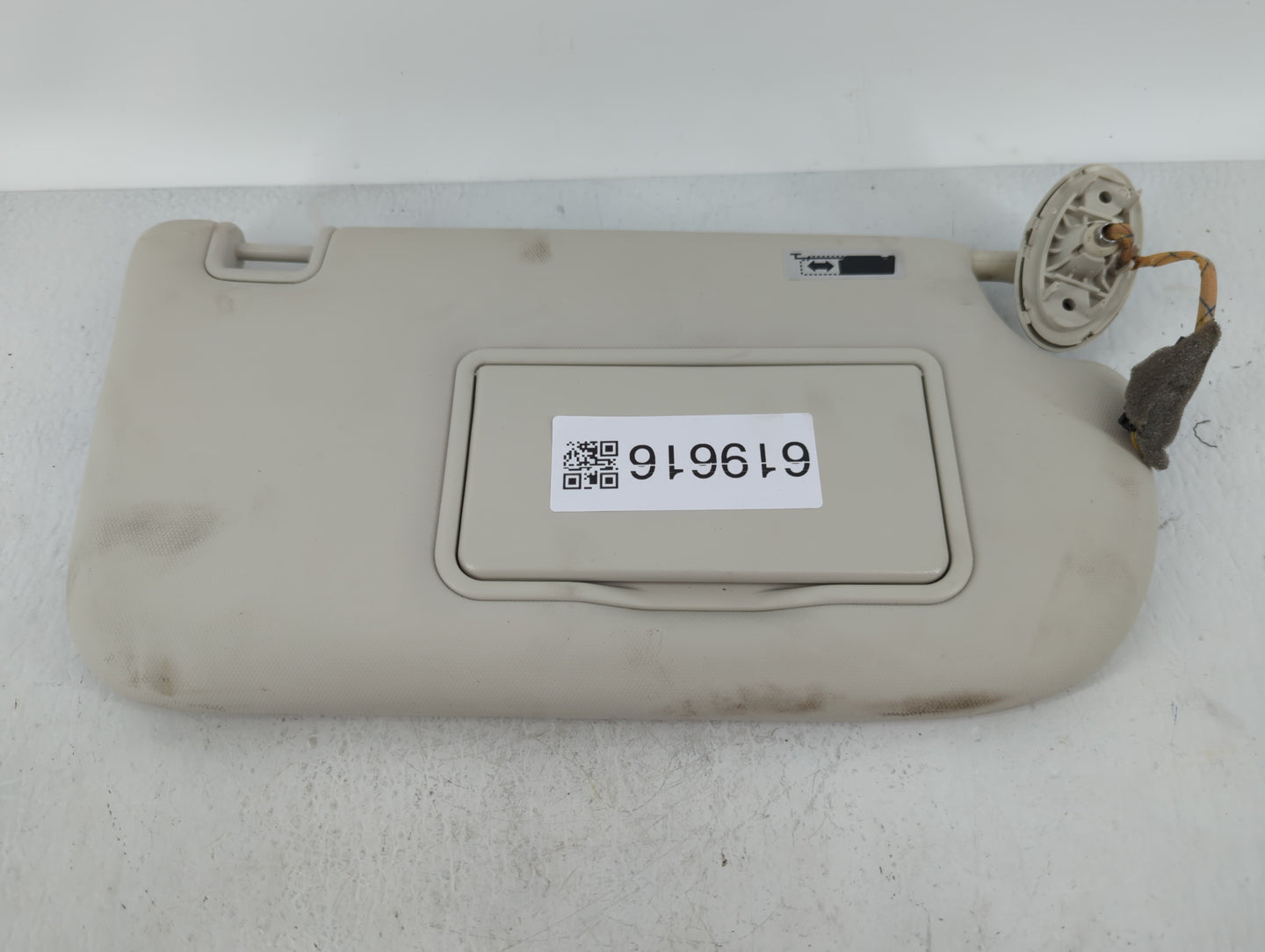 2013-2019 Ford Escape Sun Visor Shade Replacement Passenger Right Mirror Fits 2013 2014 2015 2016 2017 2018 2019 OEM Used Auto Parts - Oemusedautoparts1.com