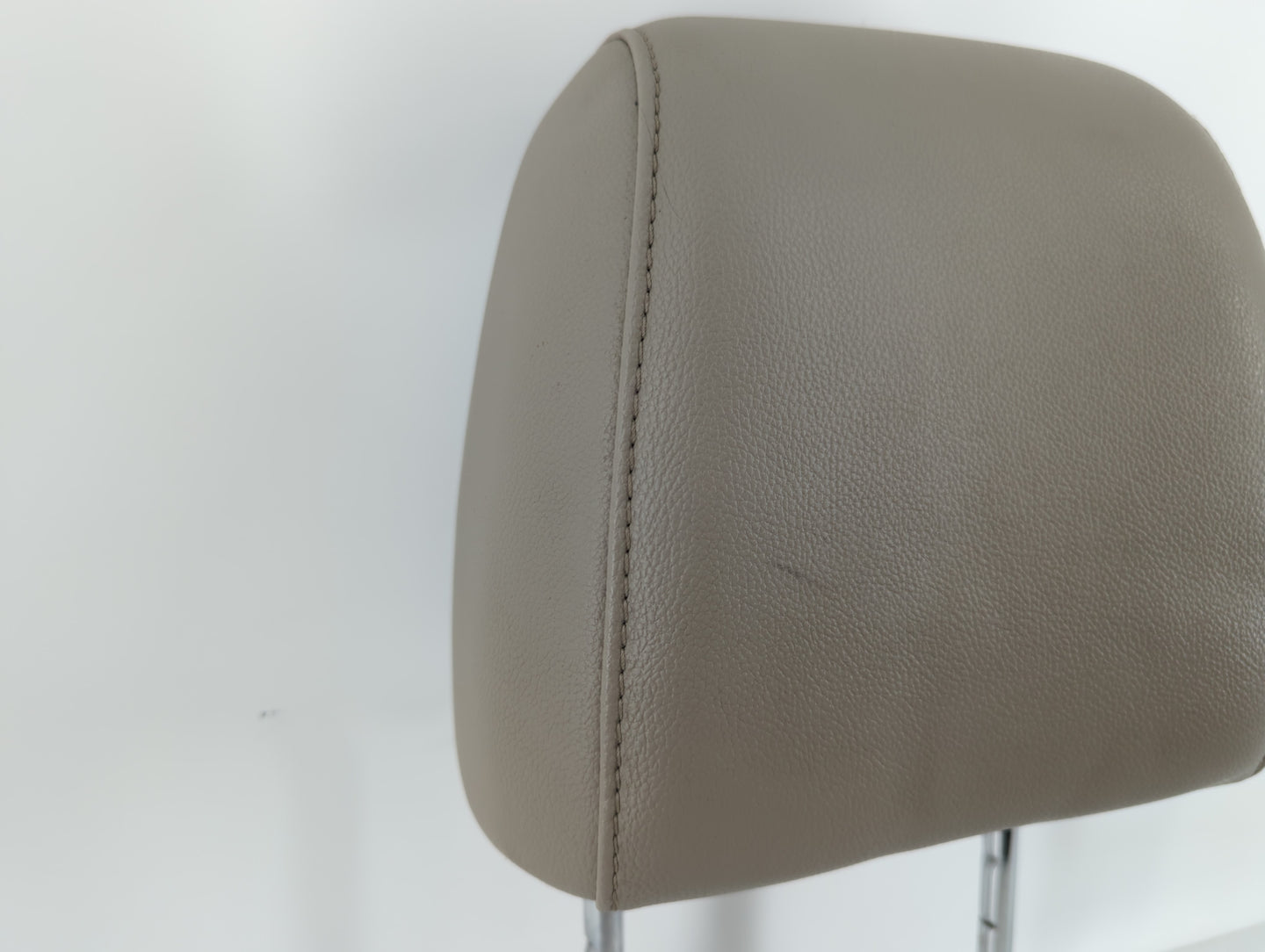 2013 Ford Escape Headrest Head Rest Front Driver Passenger Seat Fits OEM Used Auto Parts - Oemusedautoparts1.com