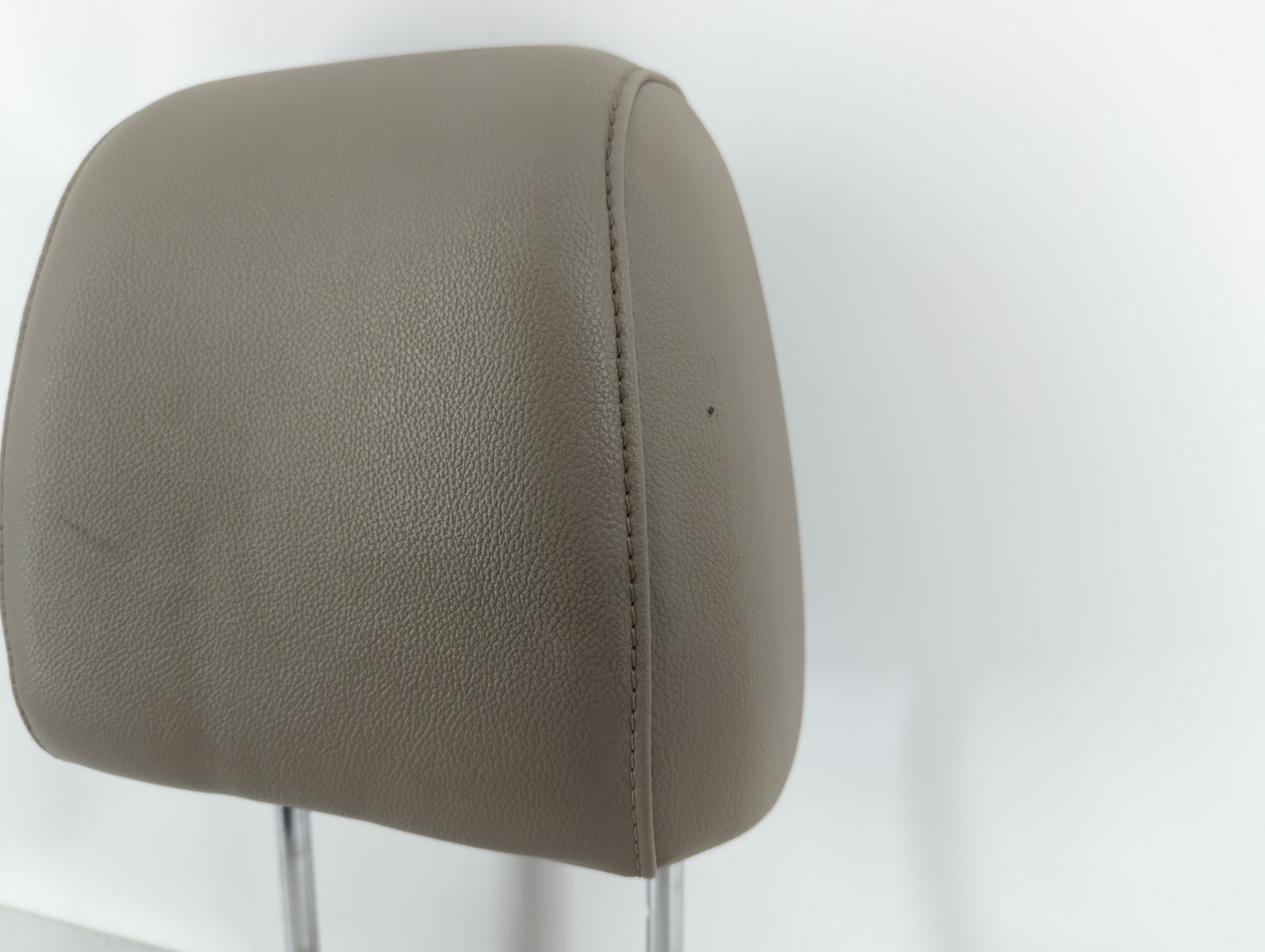 2013 Ford Escape Headrest Head Rest Front Driver Passenger Seat Fits OEM Used Auto Parts - Oemusedautoparts1.com