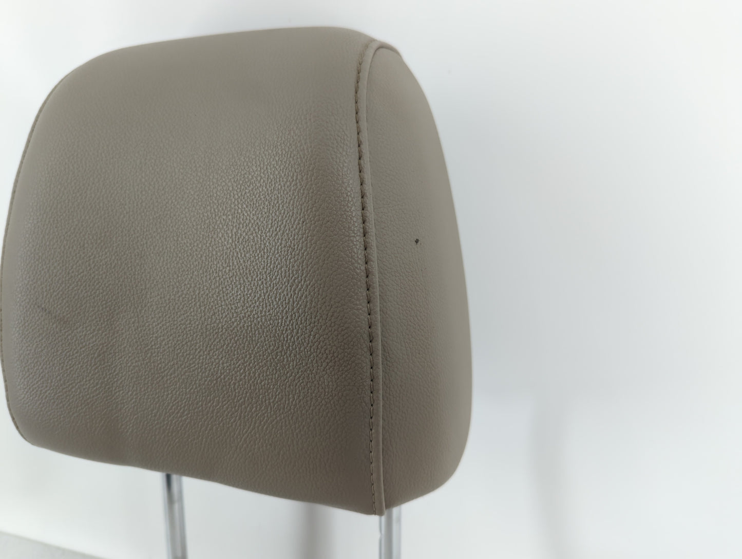 2013 Ford Escape Headrest Head Rest Front Driver Passenger Seat Fits OEM Used Auto Parts - Oemusedautoparts1.com