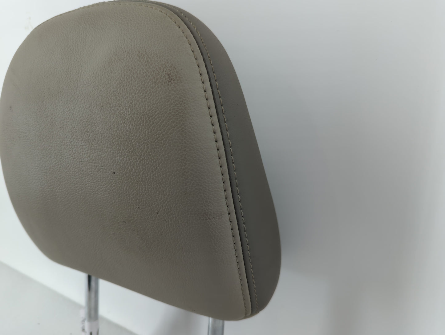 2013 Toyota Sienna Headrest Head Rest Front Driver Passenger Seat Fits OEM Used Auto Parts - Oemusedautoparts1.com