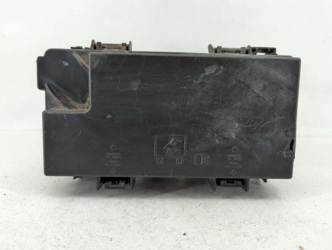 2015-2022 Nissan Pathfinder Fusebox Fuse Box Panel Relay Module P/N:RT032842J0 68239606AA Fits 2015 2016 2017 2018 2019 2020 2022 OEM Used Auto Parts