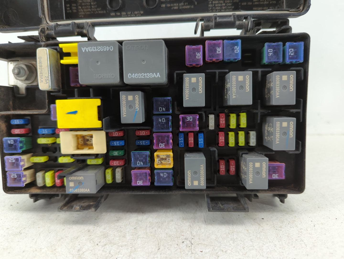 2015-2022 Nissan Pathfinder Fusebox Fuse Box Panel Relay Module P/N:RT032842J0 68239606AA Fits 2015 2016 2017 2018 2019 2020 2022 OEM Used Auto Parts - Oemusedautoparts1.com