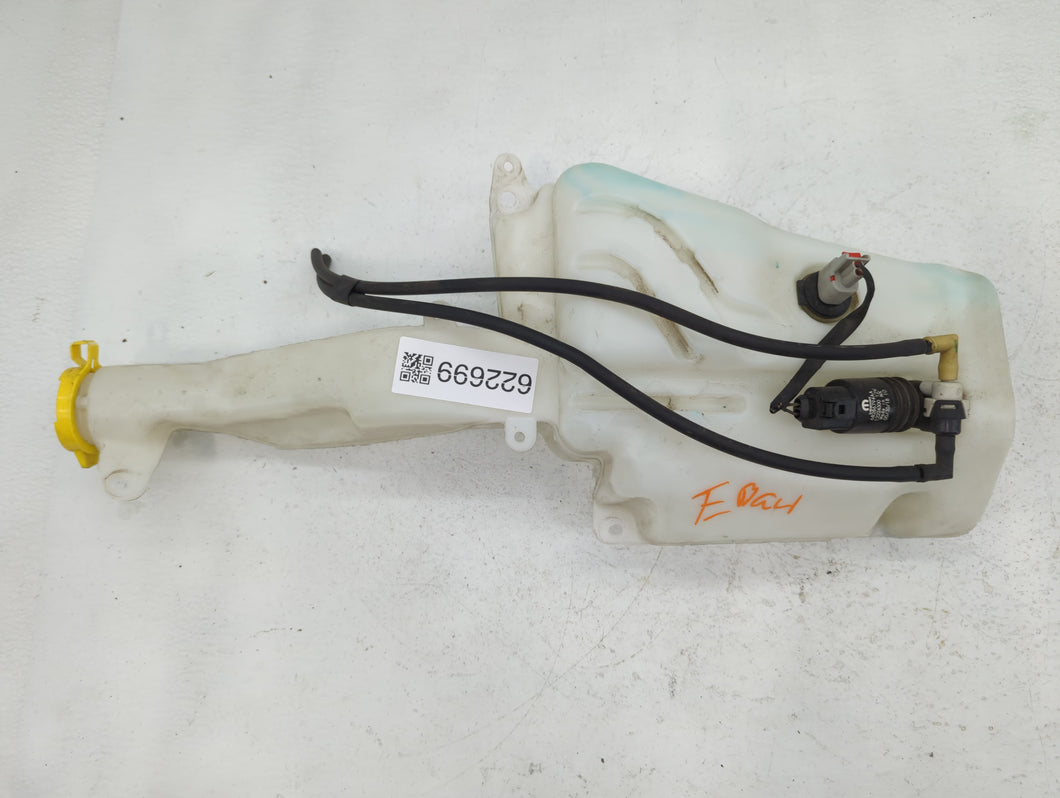 2014-2018 Jeep Cherokee Windshield Washer Fluid Reservoir Bottle Oem