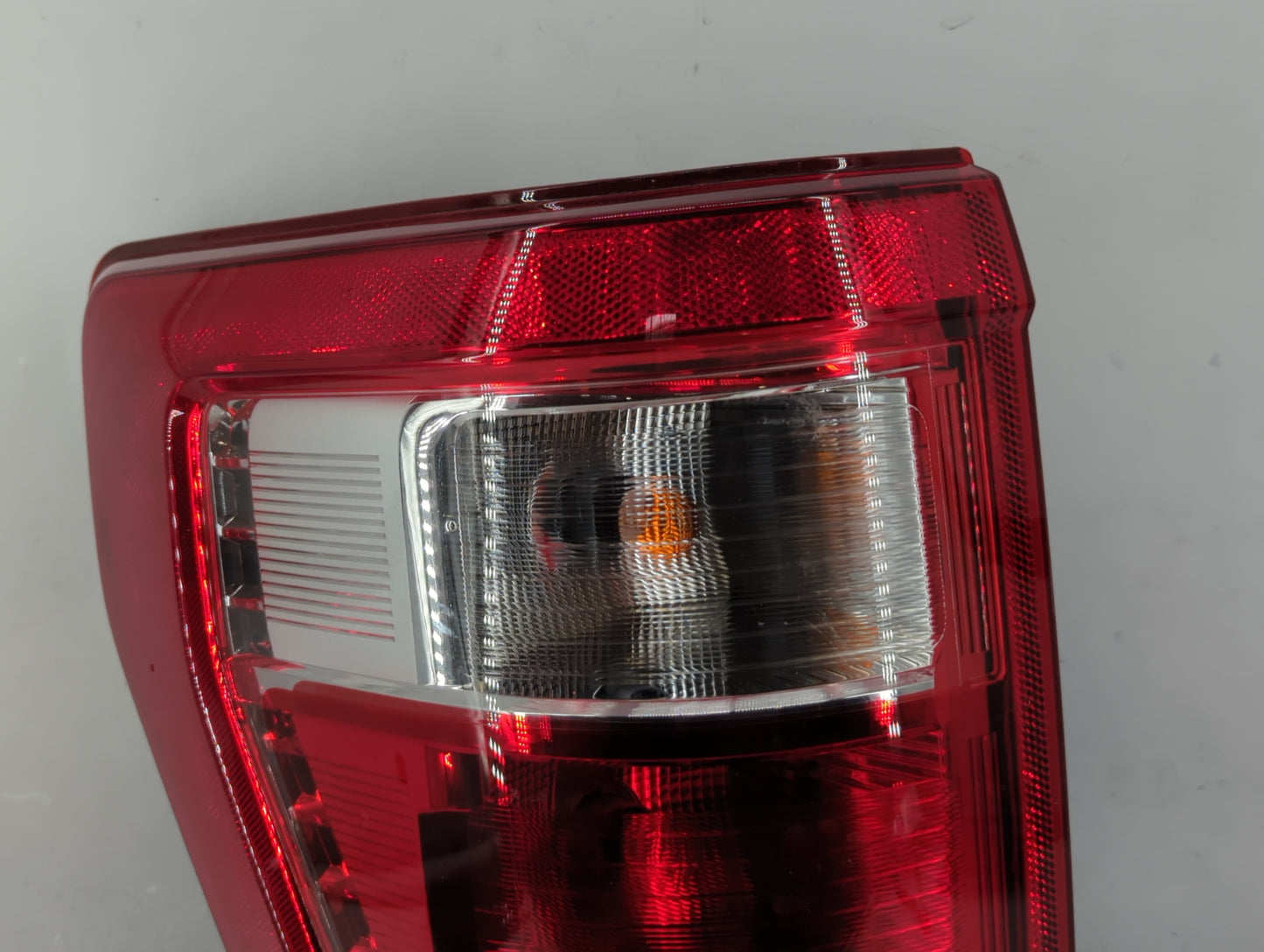 2021-2022 Ford F-150 Tail Light Assembly Passenger Right OEM P/N:ML34-13B505-AE P702 RCL Fits Fits 2021 2022 OEM Used Auto Parts - Oemusedautoparts1.com