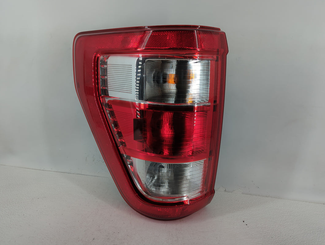 2021-2022 Ford F-150 Tail Light Assembly Passenger Right OEM P/N:ML34-13B505-AE Fits Fits 2021 2022 OEM Used Auto Parts