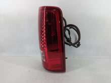 2004-2007 Chevrolet Silverado 1500 Tail Light Assembly Passenger Right OEM P/N:HW07004 Fits 2004 2005 2006 2007 OEM Used Auto Parts