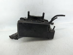 2018-2019 Ford Explorer Fusebox Fuse Box Panel Relay Module P/N:FU5T-14A468-CB Fits 2018 2019 OEM Used Auto Parts