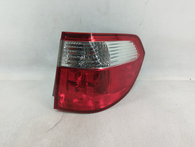 0 Tail Light Assembly Passenger Right OEM P/N:UM27E Fits OEM Used Auto Parts