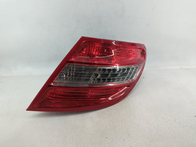 2008-2011 Mercedes-Benz C300 Tail Light Assembly Passenger Right OEM P/N:204 820 22 64 R Fits 2008 2009 2010 2011 OEM Used Auto Parts