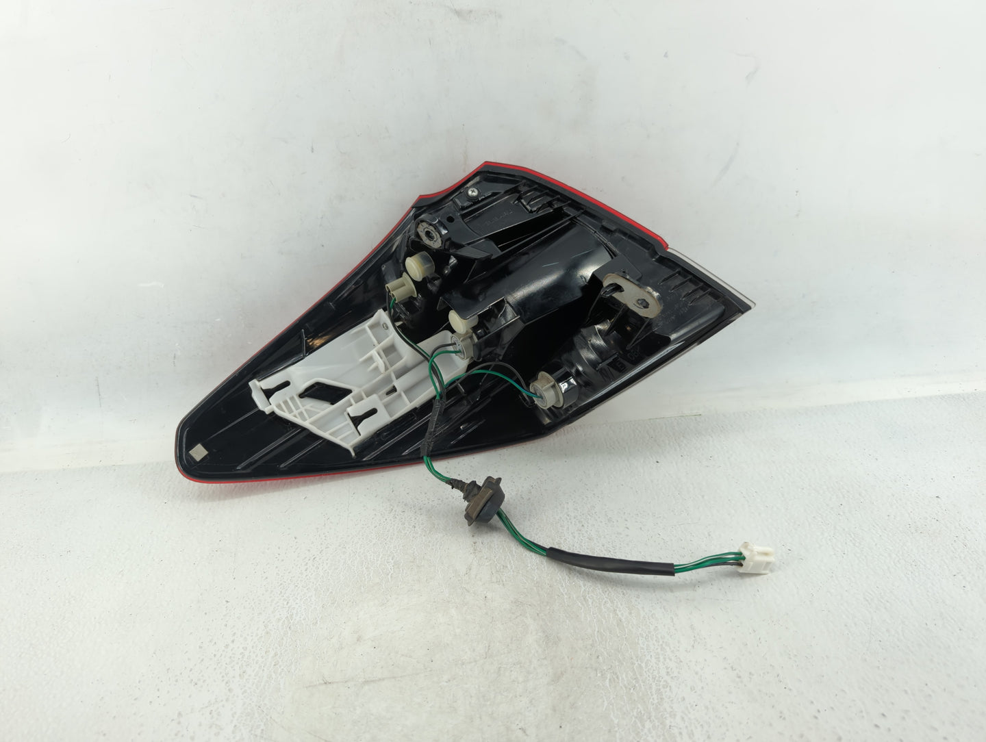 0 Tail Light Assembly Passenger Right OEM Fits OEM Used Auto Parts - Oemusedautoparts1.com